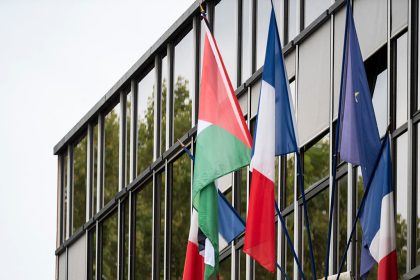 Plusieurs maires bravent l’interdiction de Retailleau, en maintenant le drapeau palestinien sur leurs mairies ce lundi