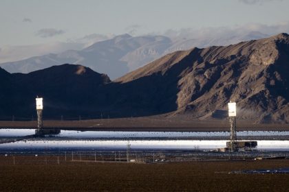 La centrale solaire du désert de Mojave, jadis saluée comme un prodige, fermera ses portes comme une relique lumineuse