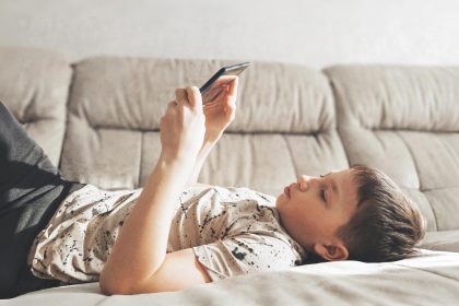 Protéger la vue des enfants contre la myopie précoce