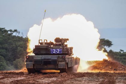 Taïwan met en service des chars Abrams américains et promet de défendre sa souveraineté