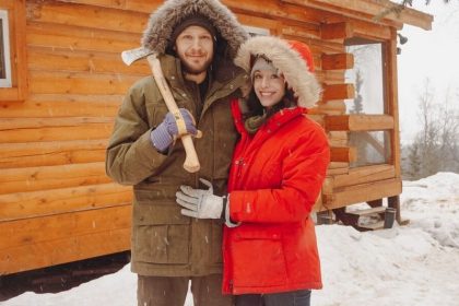 Alaska : ils ont tout quitté pour vivre en autarcie dans le Grand Nord