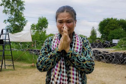 Pris sur la ligne de front au Cambodge