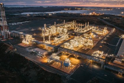 Plateforme gazière de 70.000 tonnes construite en Chine pour Woodside attendue plus tard cette année