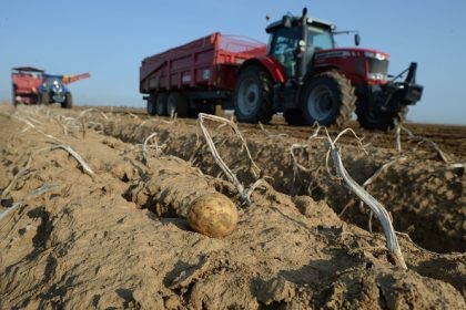 Somme : un agriculteur attaqué en justice pour avoir commencé le travail dès 6 heures du matin