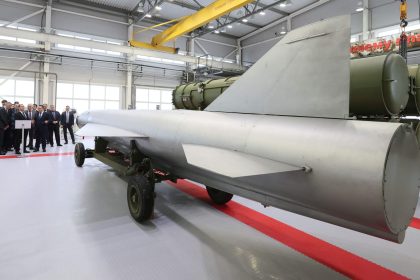 Ukraine : des milliers de composants de firmes étrangères dans les drones et missiles russes