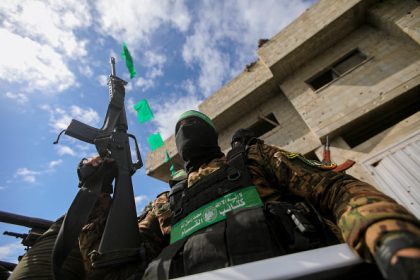 Gaza : des Palestiniens menottés, frappés à coups de barres métalliques par des terroristes du Hamas