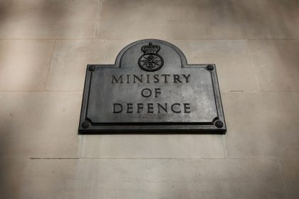 La menace russe dans l&rsquo;espace : cri d&rsquo;alarme du chef du commandement spatial britannique