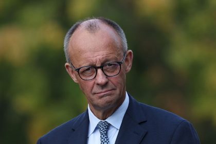 Le chancelier Friedrich Merz veut abolir l&rsquo;interdiction « erronée » des moteurs à combustion