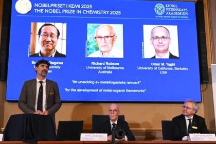 Prix Nobel de chimie 2025 : un nouveau matériau permet de récupérer l’eau contenue dans l’air du désert