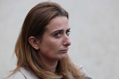 En refusant la censure, le PS aurait « empêché » la gauche d’accéder à Matignon, selon Marine Tondelier