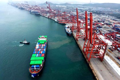 Le PCC réagit aux nouveaux tarifs douaniers de 100% imposés par Donald Trump