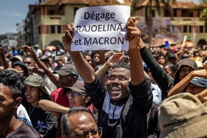 « Dégage la France » : la colère anti-française embrase Madagascar après la fuite de l&rsquo;ex-president Rajoelina