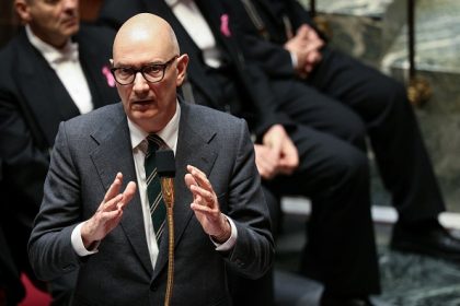 Suspension de la réforme des retraites : Roland Lescure garantit que « la promesse sera tenue »