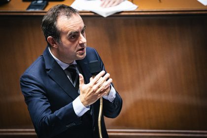 Suspension de la réforme des retraites: Sébastien Lecornu admet être « en décalage » avec ses « convictions »
