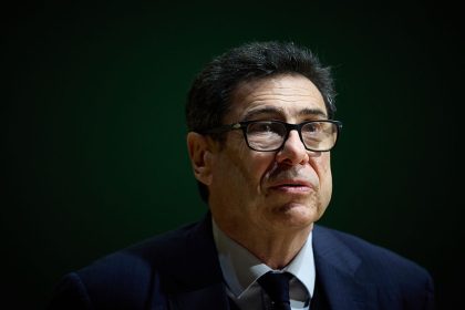 « C&rsquo;est irréaliste » : le Prix Nobel d’économie Philippe Aghion s’en prend au contre-budget du RN