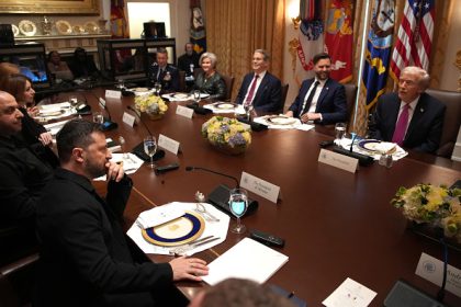 Ukraine : l&rsquo;Europe resserre les rangs avec Donald Trump et Moscou joue la montre