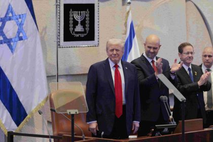 Donald Trump célèbre « l’aube historique d’un nouveau Moyen-Orient » lors d’un discours à la Knesset