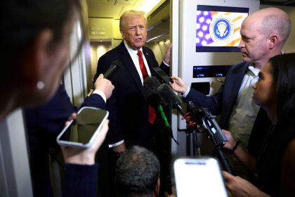 Donald Trump affirme que le cessez-le-feu entre Israël et le Hamas demeure en vigueur après des frappes à Gaza