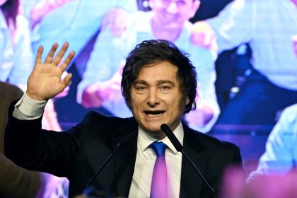 Le parti de Javier Milei remporte une victoire décisive aux législatives de mi-mandat en Argentine