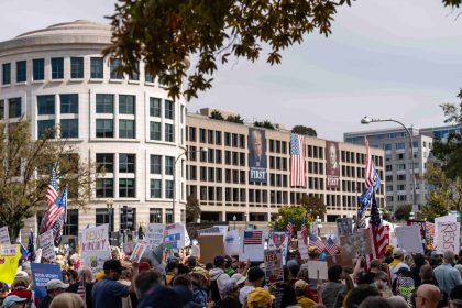 « No Kings » : des manifestations à travers les États-Unis, les républicains dénoncent des rassemblements « anti-Amérique »