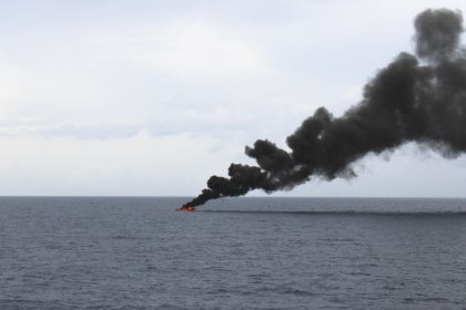 Donald Trump affirme que les forces américaines ont frappé un submersible transportant de la drogue