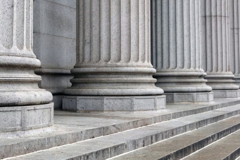 Qu’est-ce que l’État et qui le contrôle ?