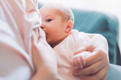 Allaitement et probiotiques : protéger le microbiome de bébé contre les maladies chroniques