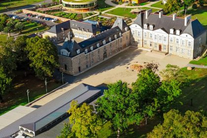 Sous la pression de l’extrême gauche, le banquet du Canon français en Bretagne contraint d’annuler sa fête populaire