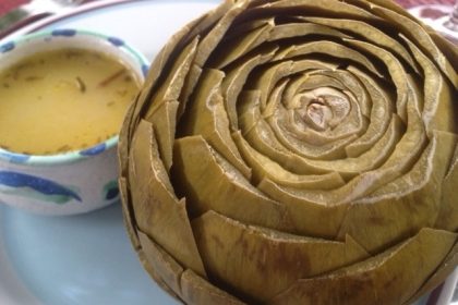 Manger l’incroyable artichaut — chaud ou froid