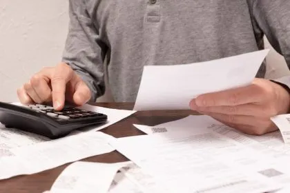 Nouvelles règles de l’UE sur le CO₂ : les particuliers risquent des coûts supplémentaires de plusieurs milliers d’euros