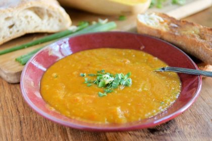 Une recette d’automne réconfortante : bisque crémeuse de courge butternut
