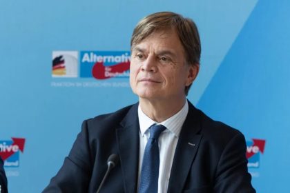 La voiture d&rsquo;un représentant de l&rsquo;opposition au Parlement allemand incendiée – Lettre de revendication de l&rsquo;Antifa