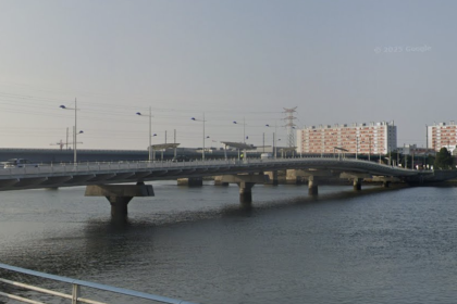 Apparition d’un drapeau français géant sous le pont ferré Lorient-Lanester : une enquête ouverte