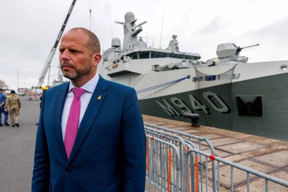 Des drones repérés près d’une base aérienne pourraient relever d’une opération d’espionnage, estime le ministre belge de la Défense