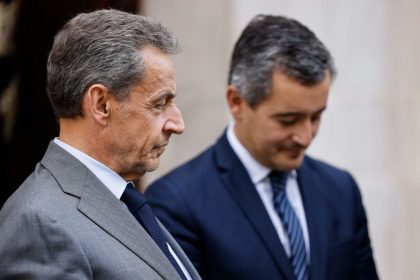 Nicolas Sarkozy libéré : la justice interdit tout contact avec Gérald Darmanin