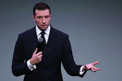 « C dans l’air » : le RN saisit l’Arcom après un parallèle entre Jordan Bardella et Hitler