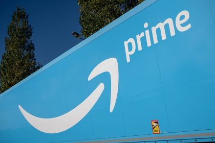 Suède : dépôt de plainte contre Amazon pour vente de poupées sexuelles d’apparence enfantine