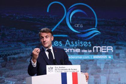 Débat fiscal : Emmanuel Macron critique ceux qui empêchent les « champions » d’avancer