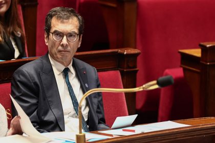 Fin de la prime de Noël aux foyers sans enfant : Jean-Pierre Farandou évoque une « suspension » 