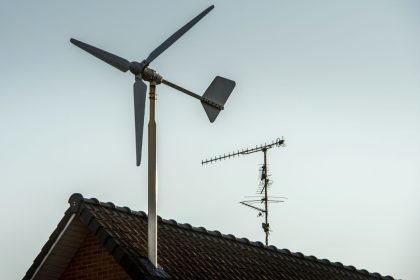 Mini-éoliennes : transition énergétique à domicile – ou grands problèmes à petite échelle ?