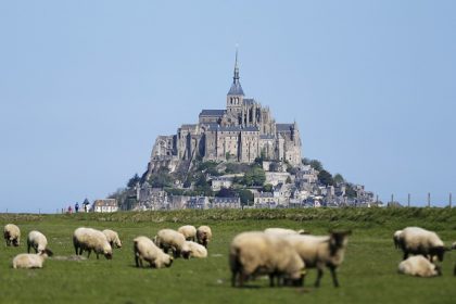 Sous la pression d’une association écologiste, une bergerie du Mont-Saint-Michel menacée de démolition