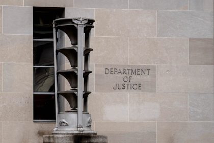 Trois autres chercheurs chinois inculpés pour avoir introduit illégalement des matériaux biologiques aux États-Unis