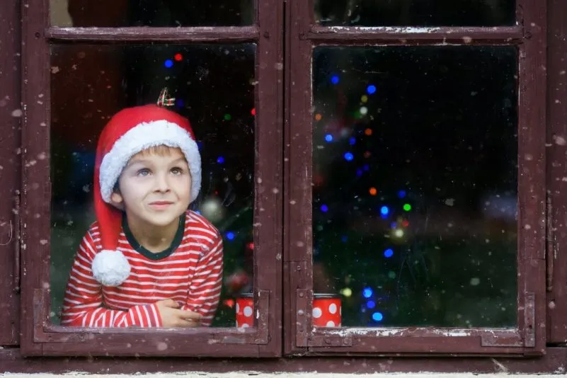 Comment la magie du Père Noël façonne la vision du monde de nos enfants