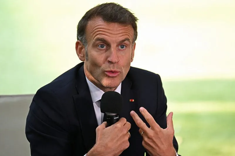 Emmanuel Macron assure qu'il ne fera plus de politique après 2027