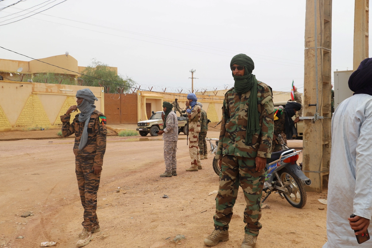 Affrontements entre les forces de la junte, les rebelles et les terroristes islamistes au Mali