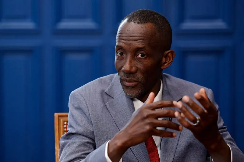 Saint-Denis : le maire Bally Bagayoko maintient le portrait ...