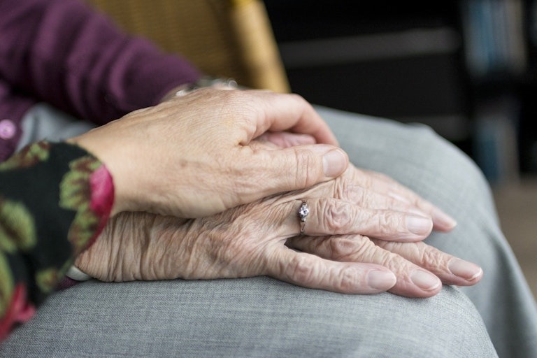 Le suicide des personnes âgées : un impensé de la recherche ?