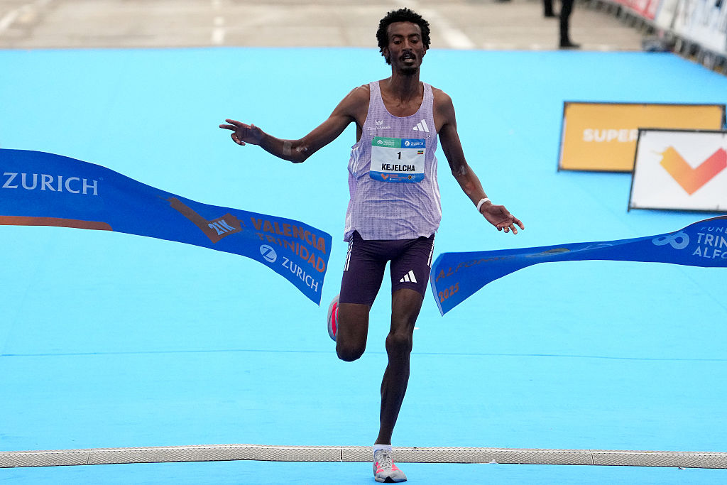 Seulement 56 min 51 : l’Éthiopien Kejelcha bat le record du monde du semi-marathon