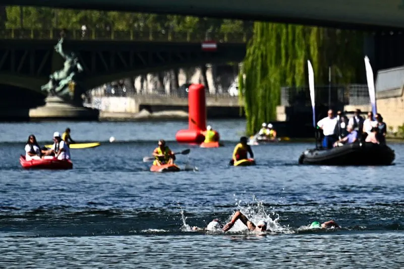Ordures, rats, urine : un nageur russe étrille Paris après les championnats d'Europe de natation