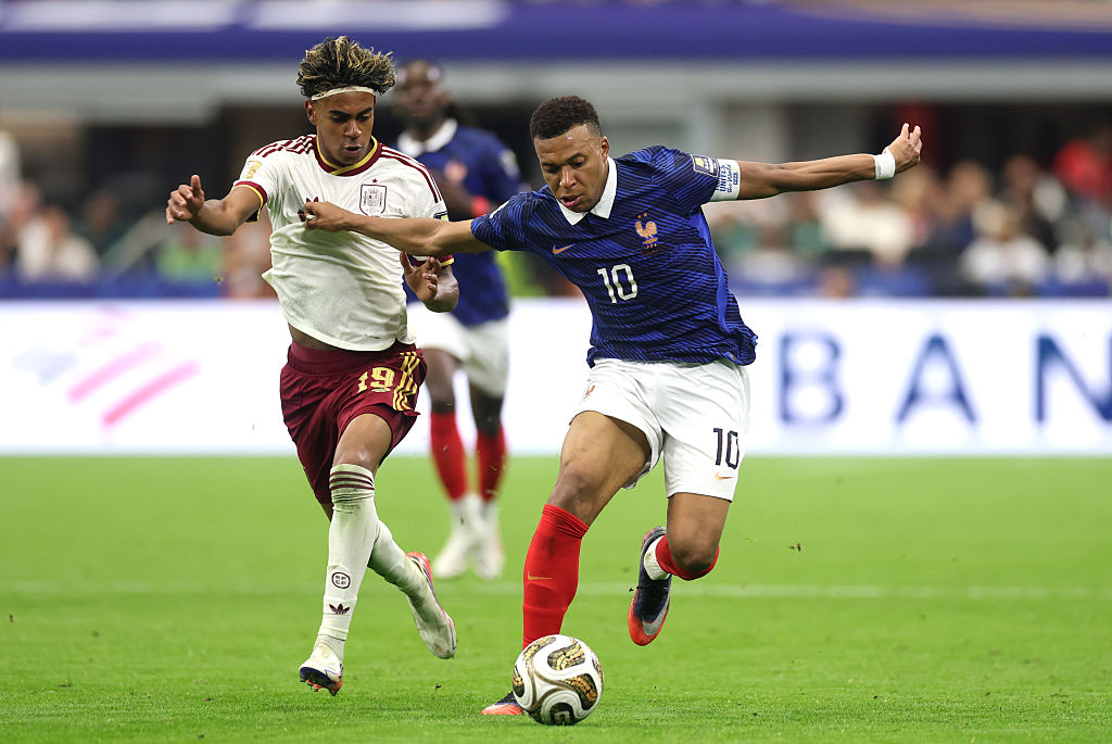 « Mbappé et moi sommes les deux meilleurs joueurs du monde », lance Lamine Yamal un mois avant le verdict du Ballon d’Or 2026